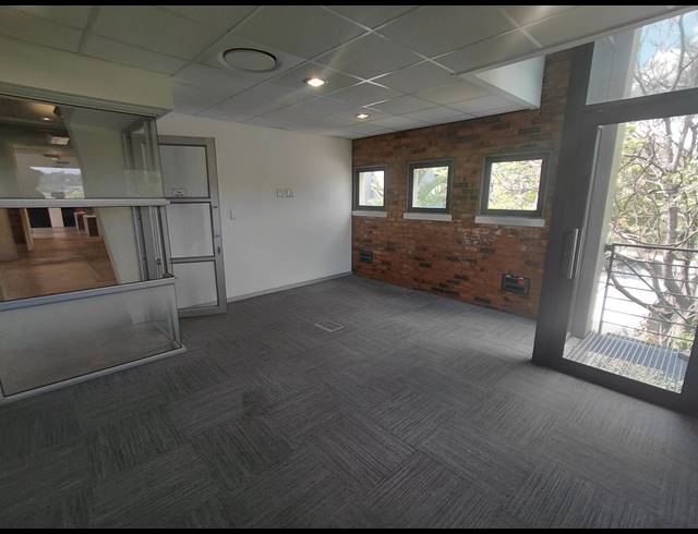 440M² OFFICE TO LET IN BRYANSTON